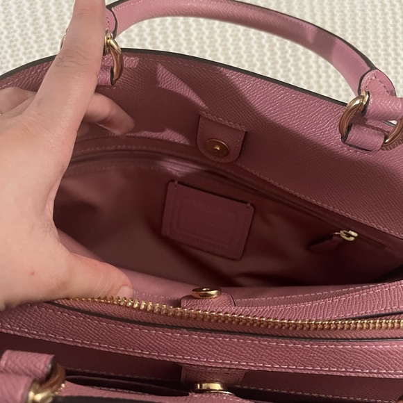 Brand New Coach Lillie Carryall - Picture 3 of 16